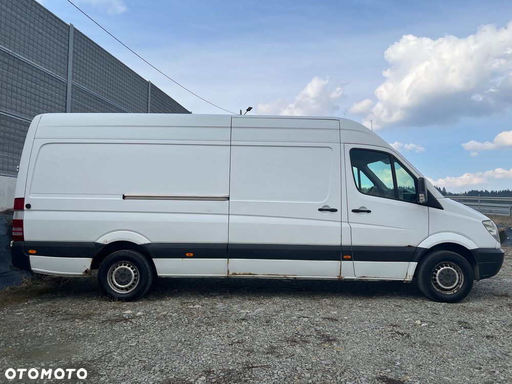 Mercedes-Benz Sprinter - 8