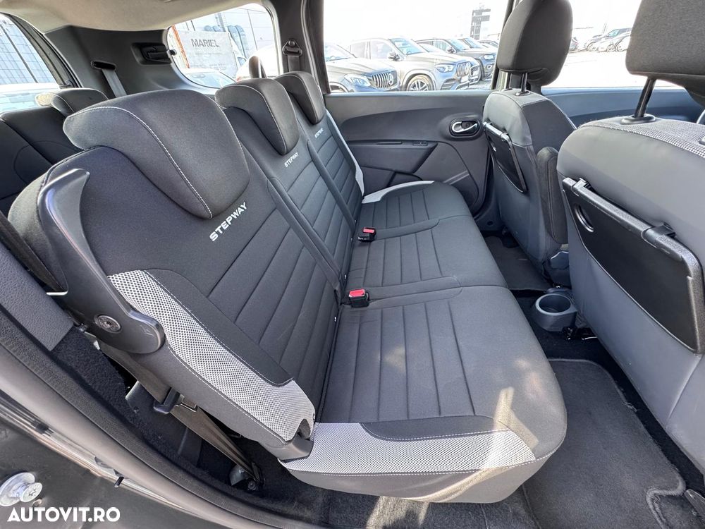 Dacia Lodgy 1.5 Blue dCi Stepway - 14