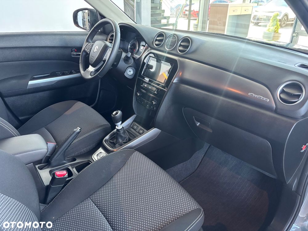 Suzuki Vitara 1.4 Boosterjet Premium 4WD - 11