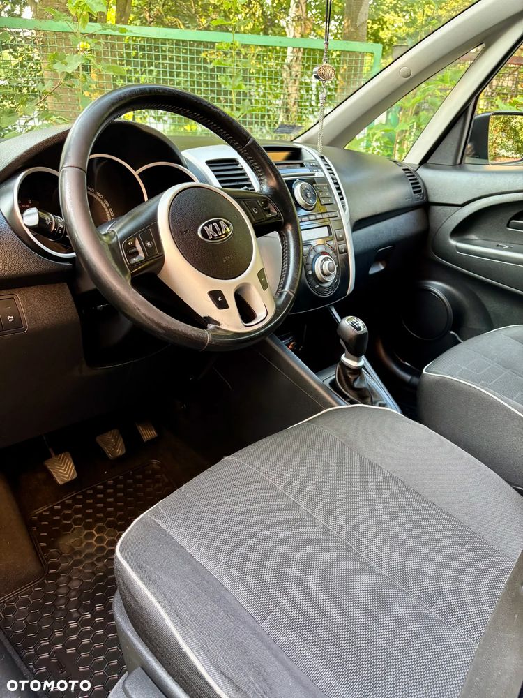 Kia Venga 1.6 CRDi 128 Fifa World Cup Edition - 9