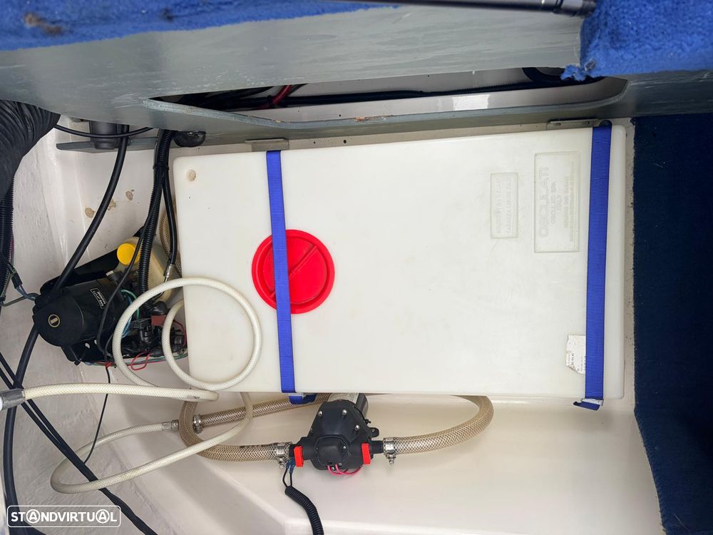 Sea Ray 210 BR Signature - 11