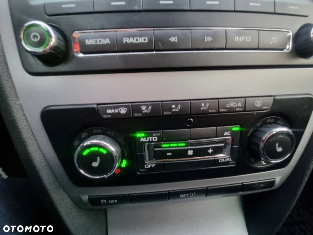 Skoda Octavia 1.8 TSI FAMILY - 25