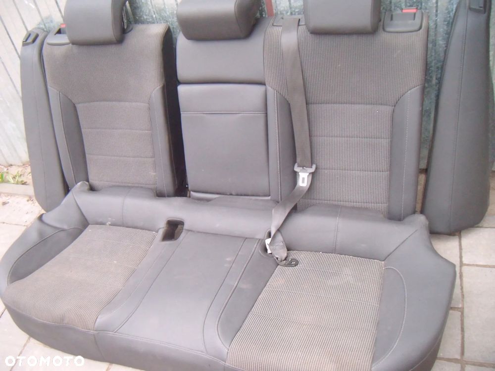 opel  insignia a 10r kombi komplet foteli z boczkami półskóry - 4