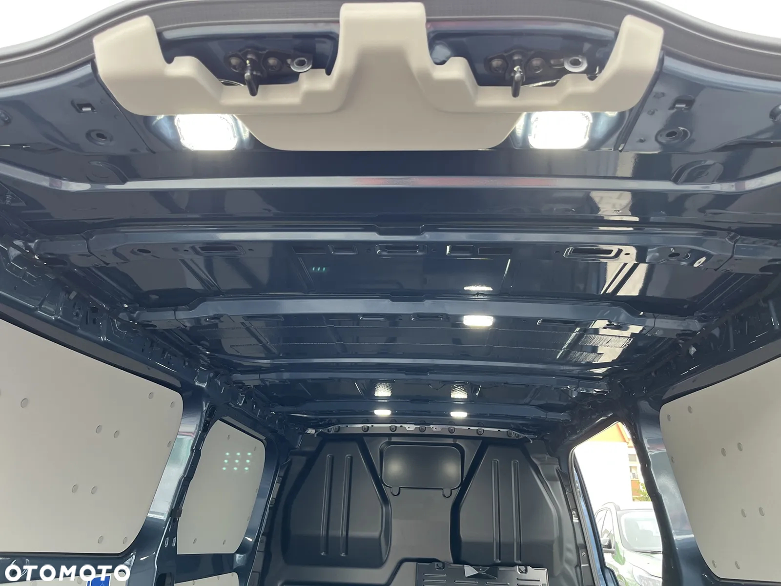 Ford Transit Custom V710 - 14