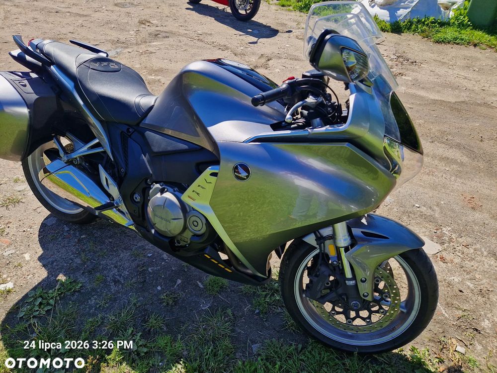 Honda VFR - 6
