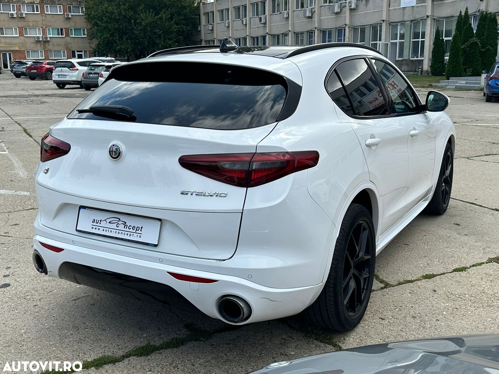 Alfa Romeo Stelvio - 6