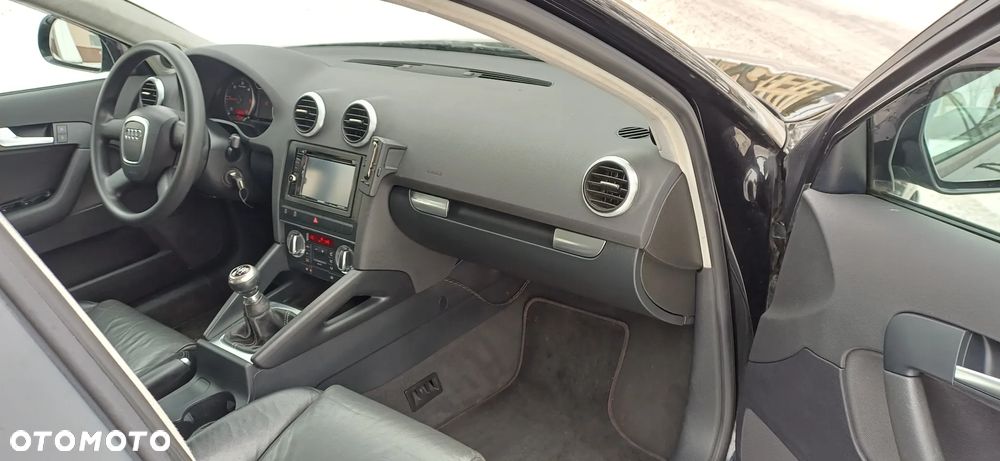 Audi A3 Sportback 2.0 TDI DPF Attraction - 6