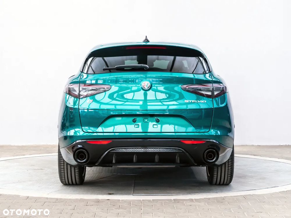 Alfa Romeo Stelvio 2.0 Turbo Intensa Q4 - 4