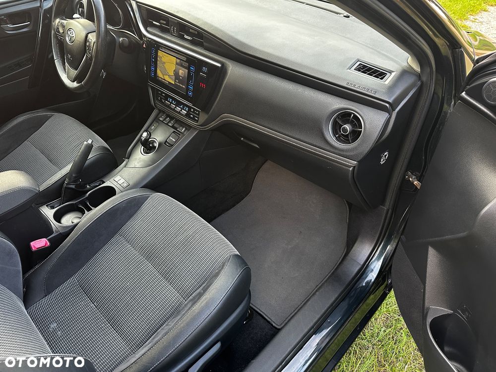 Toyota Auris - 23