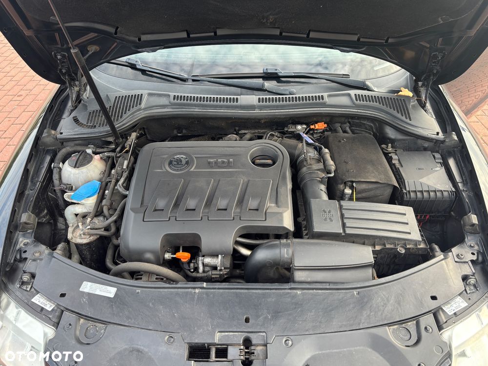 Skoda Superb 2.0 TDI Elegance DSG - 9