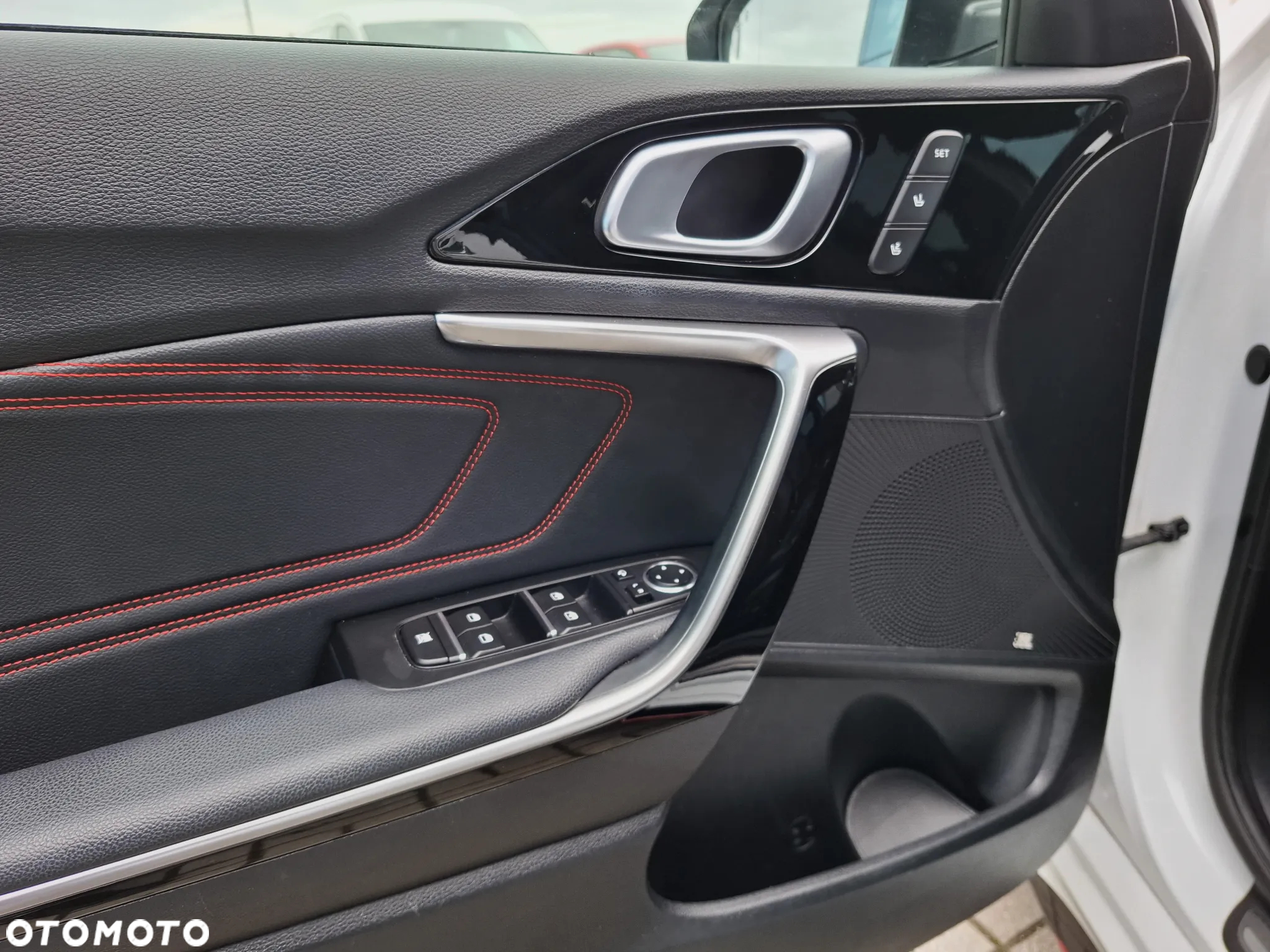 Kia ProCeed 1.6 T-GDI GT DCT - 25
