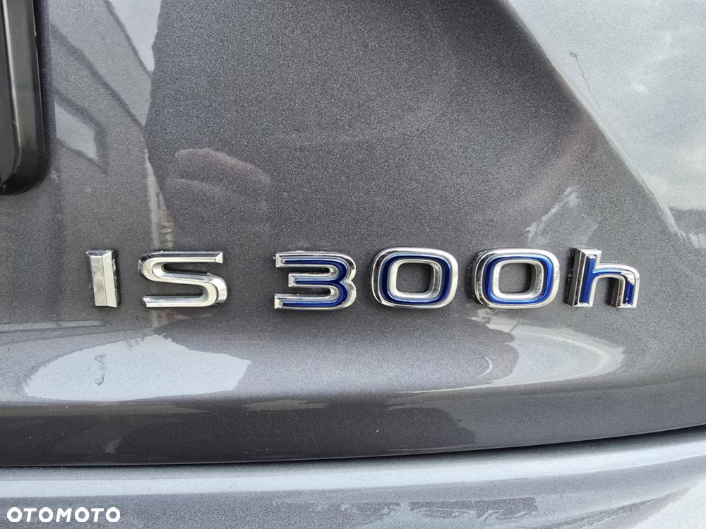 Lexus IS 300h F Sport EU6 - 36