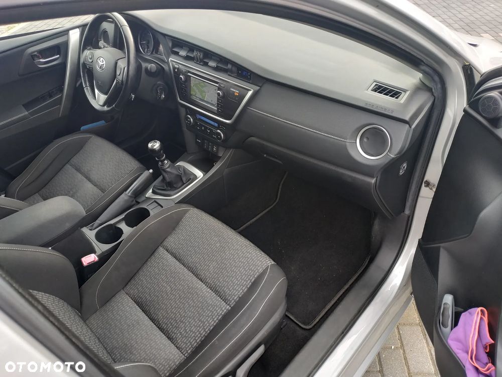 Toyota Auris 1.6 Valvematic Edition - 12