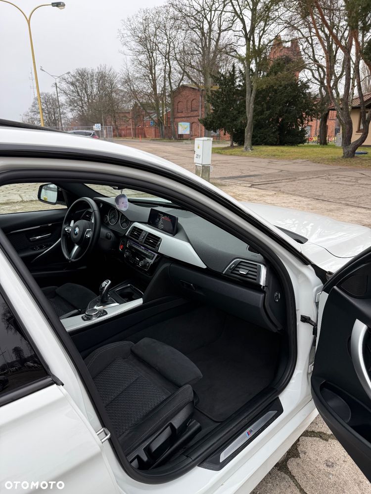 BMW Seria 3 320d Edition M Sport Shadow - 14