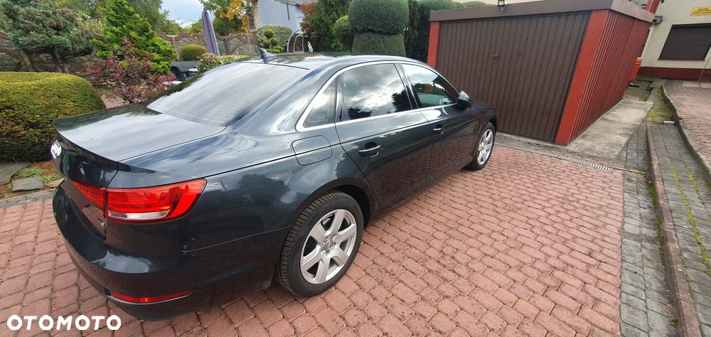 Audi A4 Limousine - 2