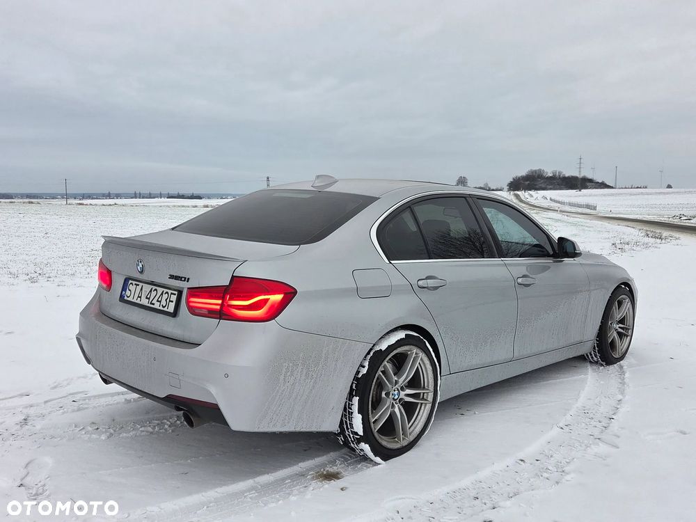 BMW Seria 3 320i xDrive - 5