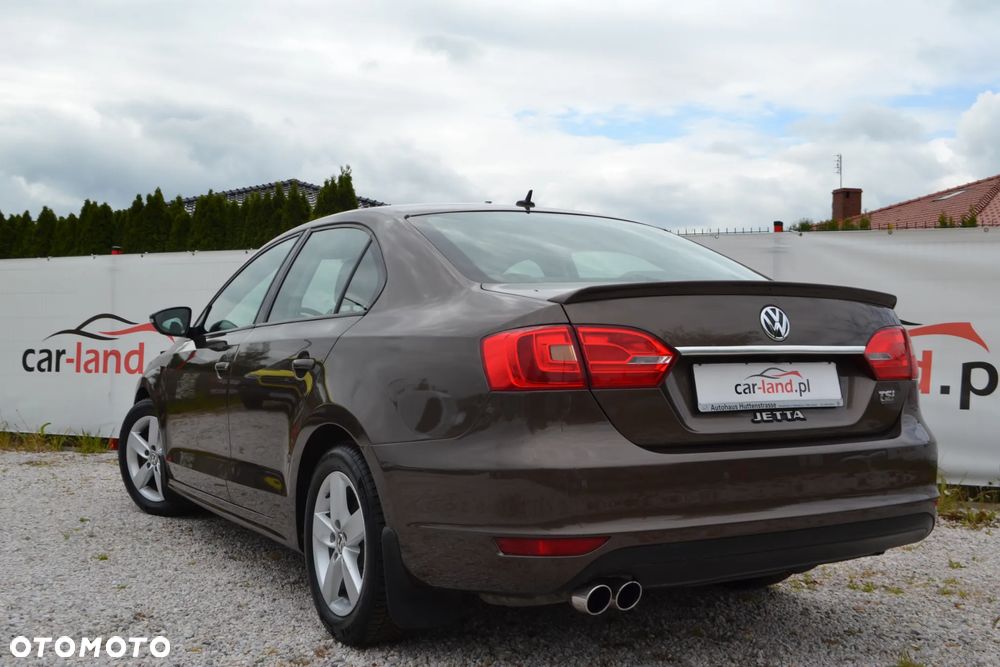 Volkswagen Jetta - 10