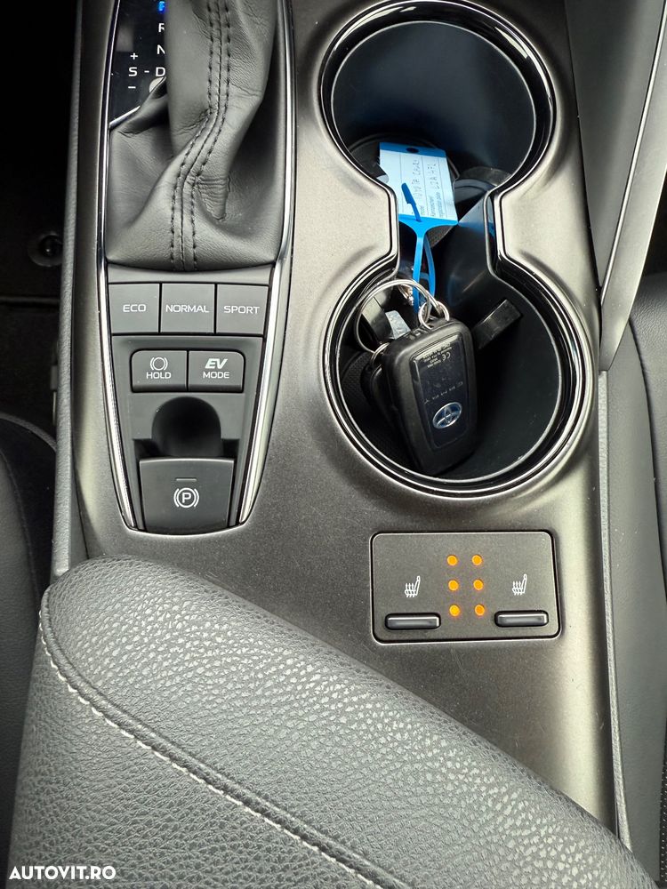 Toyota Camry Business Edition - 26