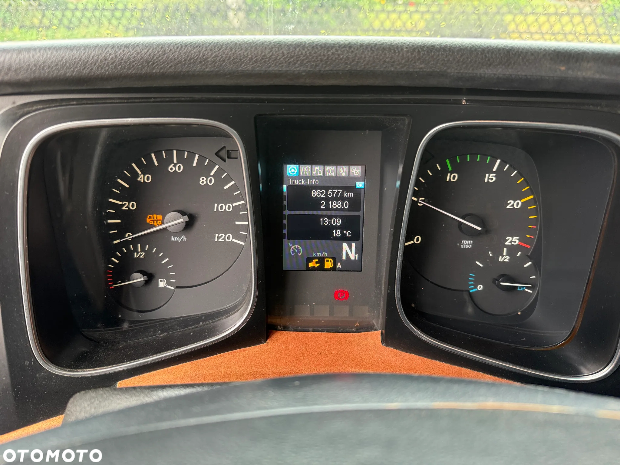 Mercedes-Benz Actros - 25