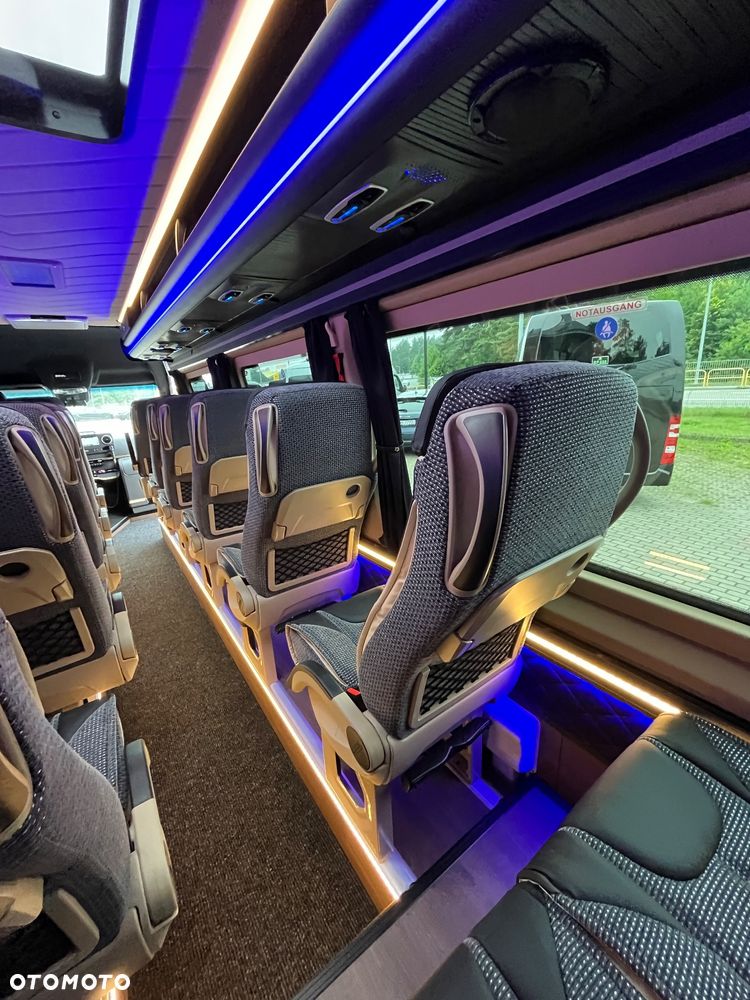 Mercedes-Benz Sprinter 519 - 22