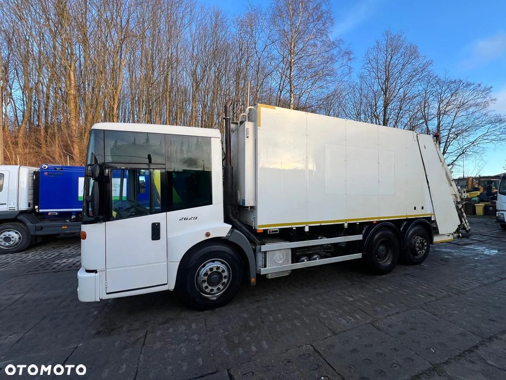 Mercedes-Benz ECONIC - 2