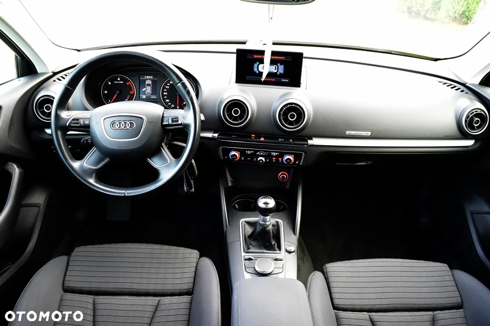 Audi A3 2.0 TDI Sportback (clean diesel) quattro Ambiente - 29