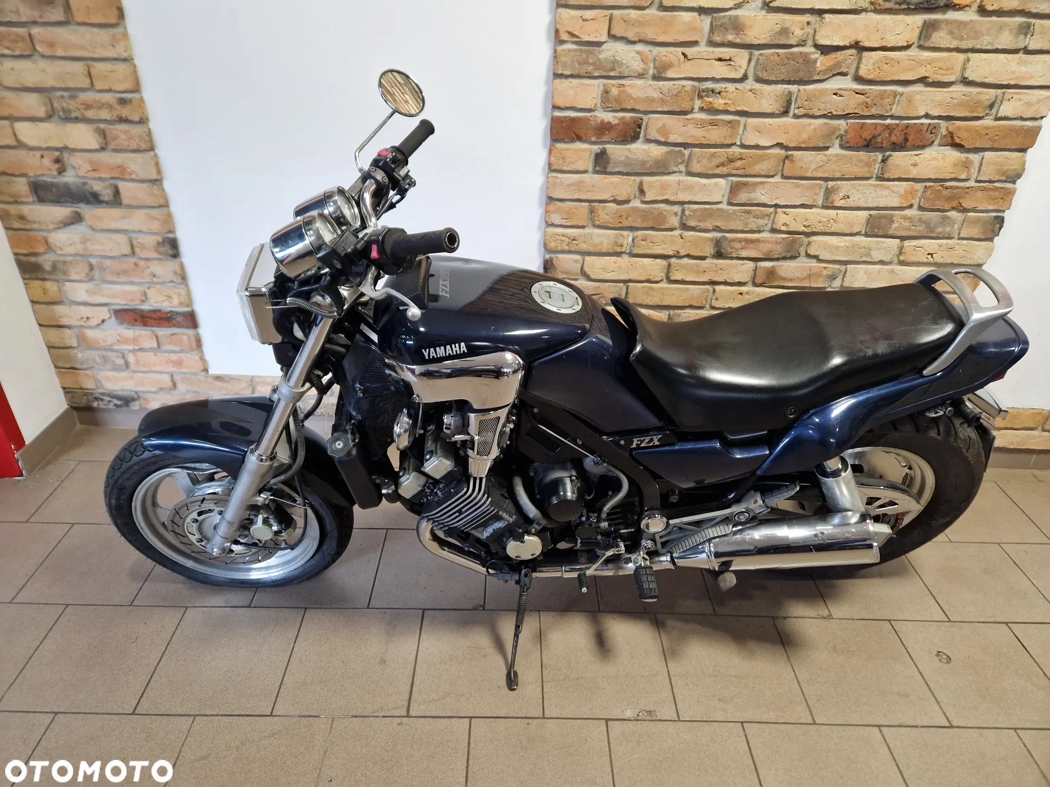 Yamaha FZX - 6