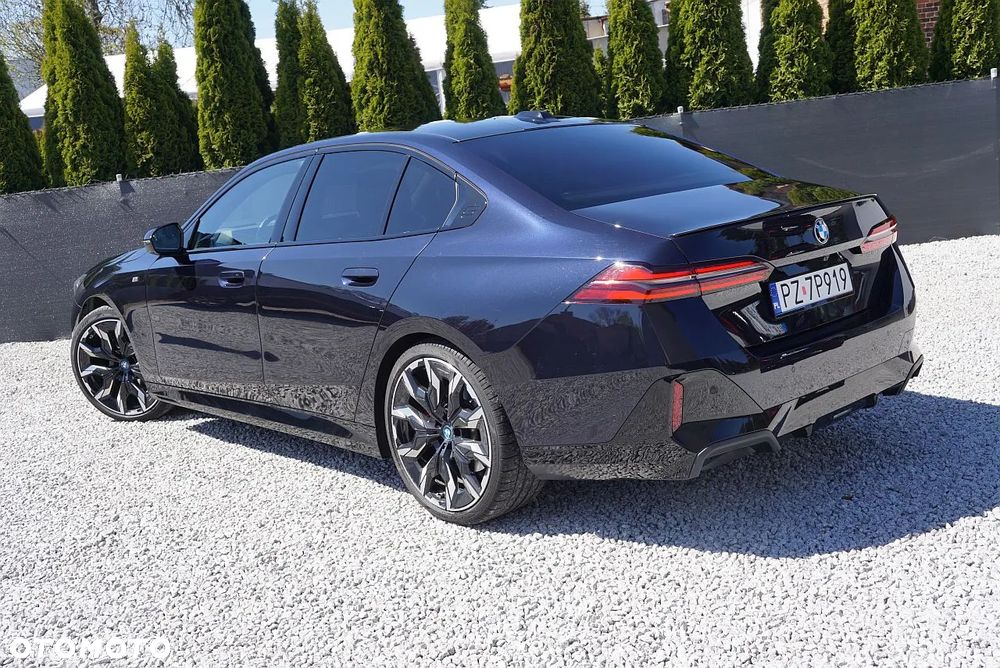 BMW Seria 5 520d xDrive - 6