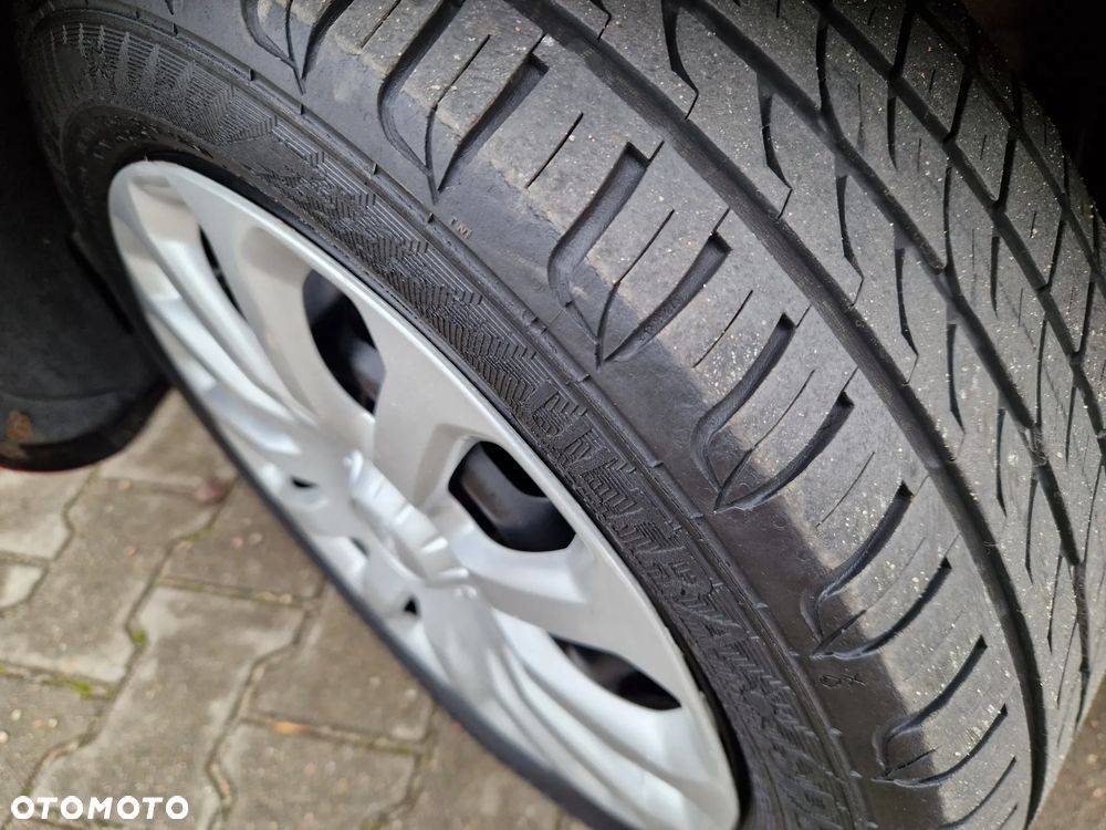 Ford Fiesta 1.4 Champions Edition - 29