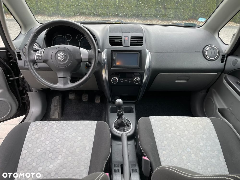 Suzuki SX4 1.6 Premium 2012 - 11