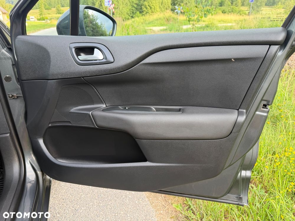 Citroën C4 VTi 95 Attraction - 32