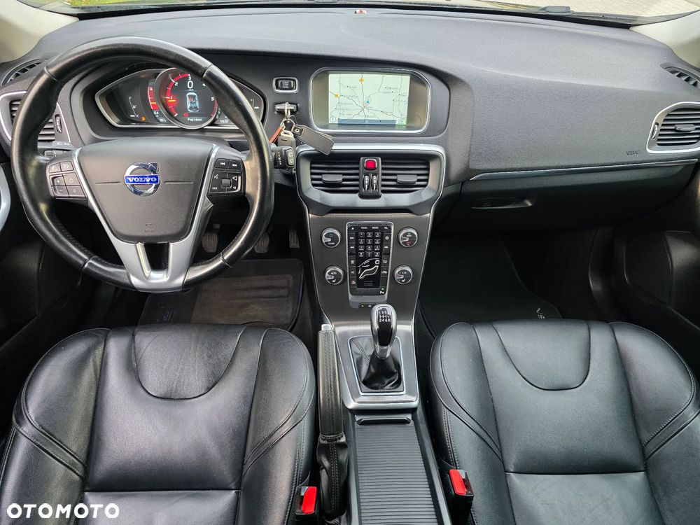 Volvo V40 D4 You - 37