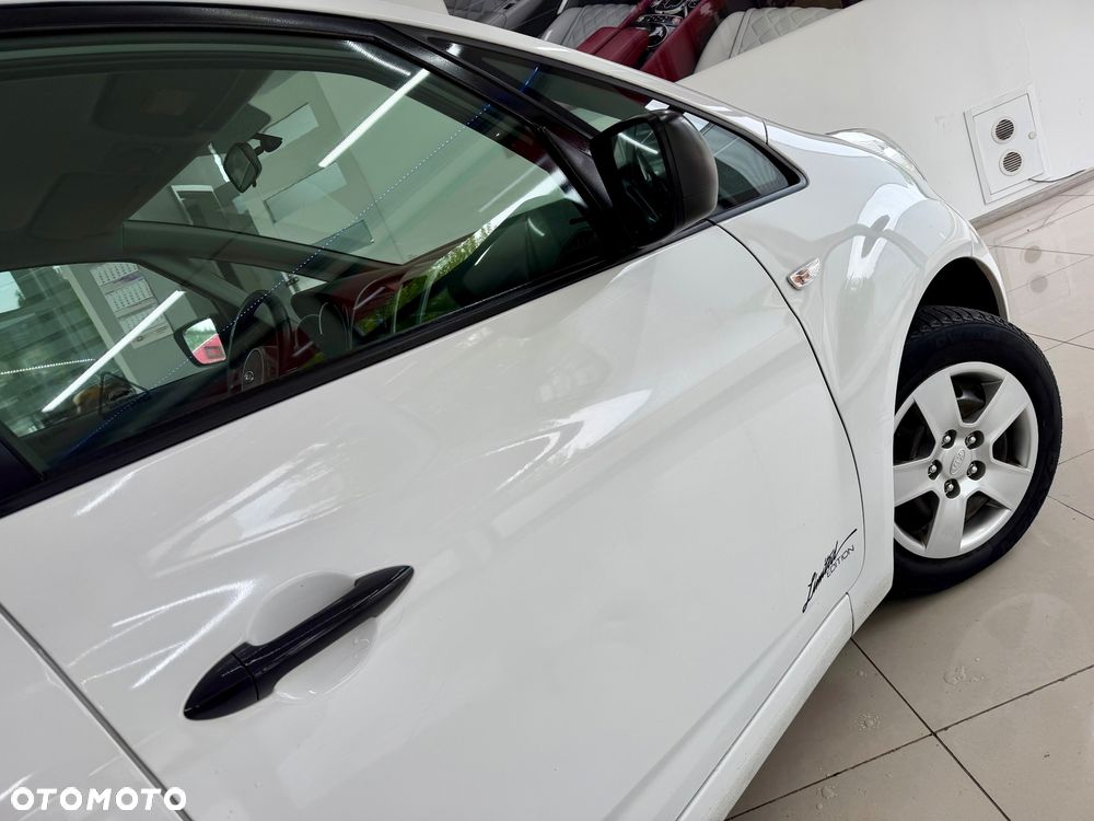 Kia Venga 1.4 CRDi M - 24