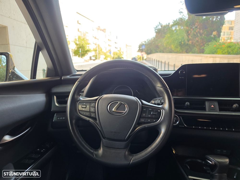 Lexus UX 250h Premium - 22