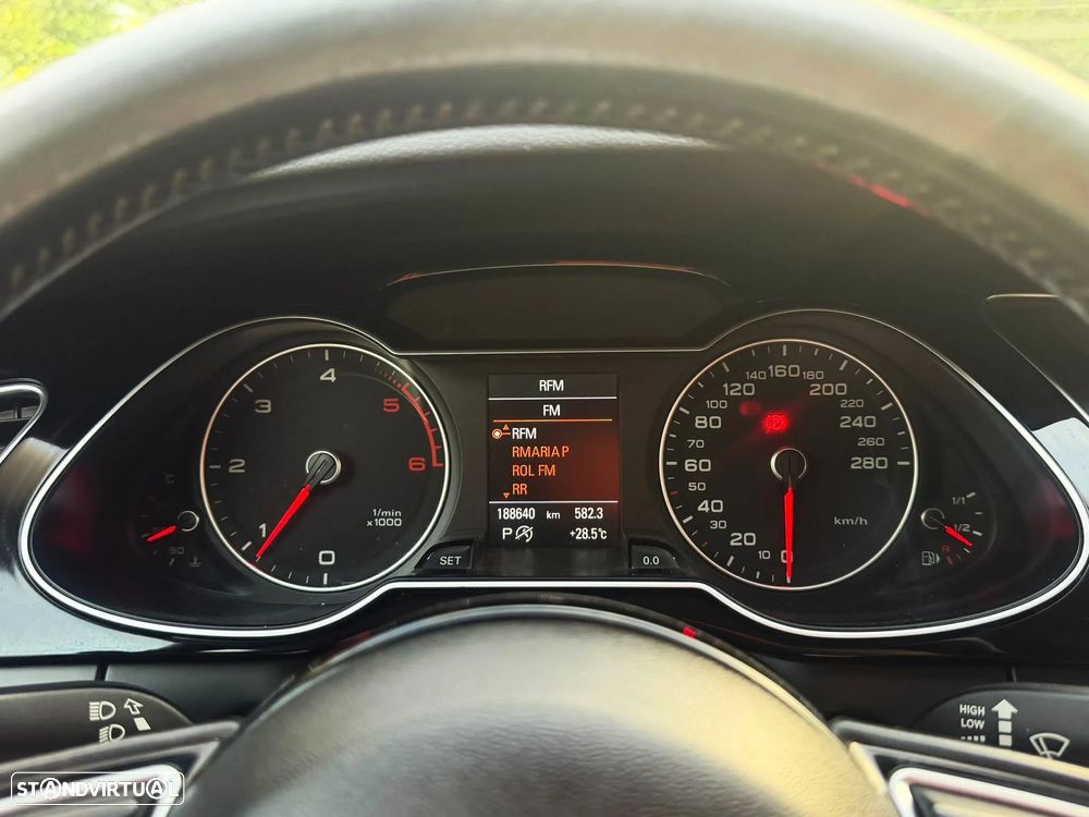 Audi A4 2.0 TDI S-line S tronic - 19