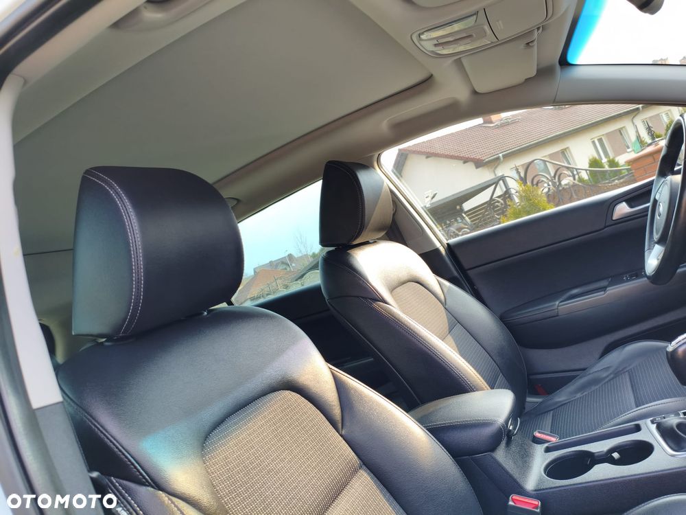 Kia Sportage - 16