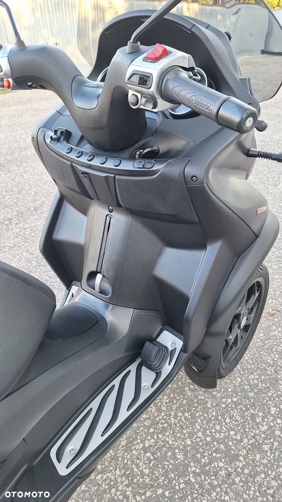 Piaggio MP-3 - 17