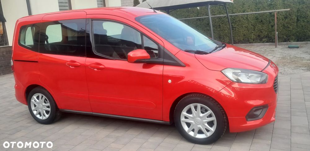 Ford Tourneo Courier - 2