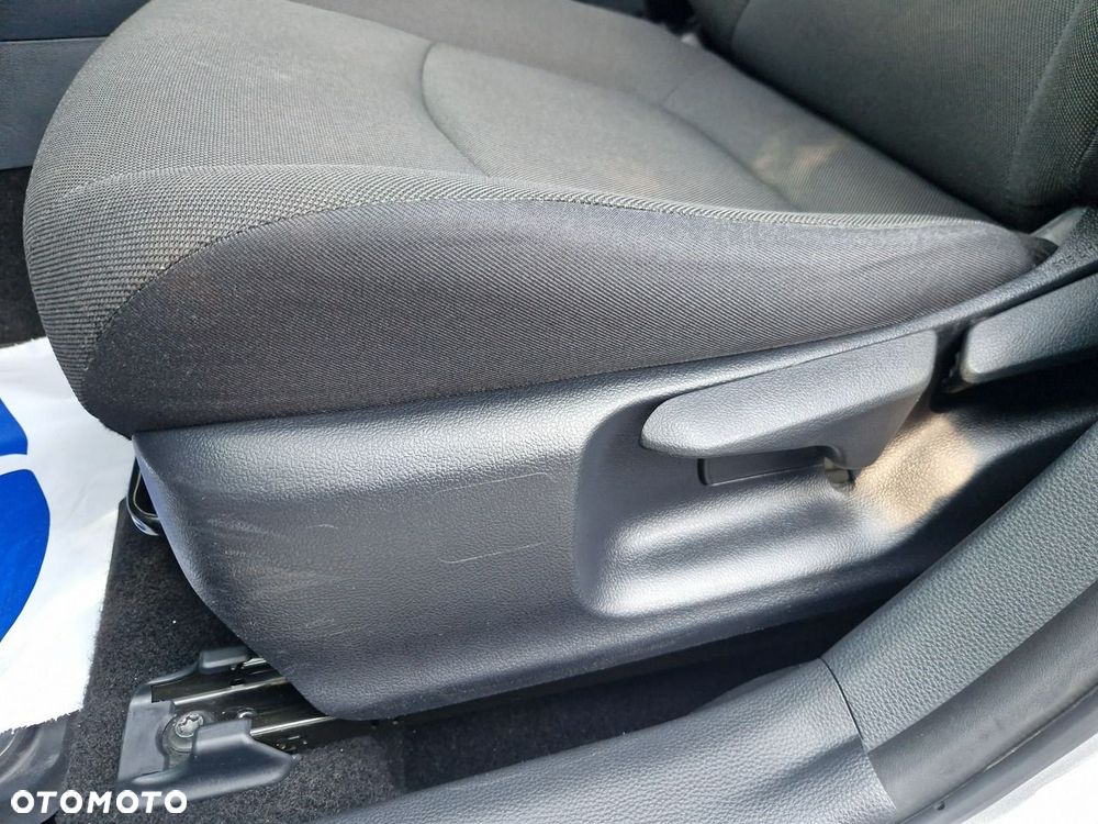 Toyota Corolla - 13
