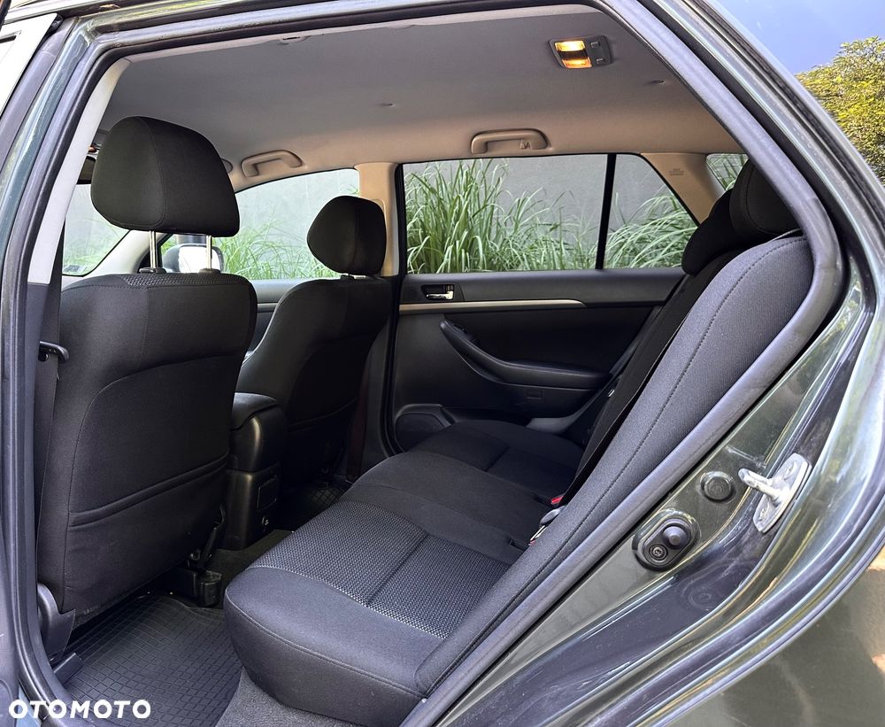 Toyota Avensis 2.0 VVT-i Prestige Premium - 7