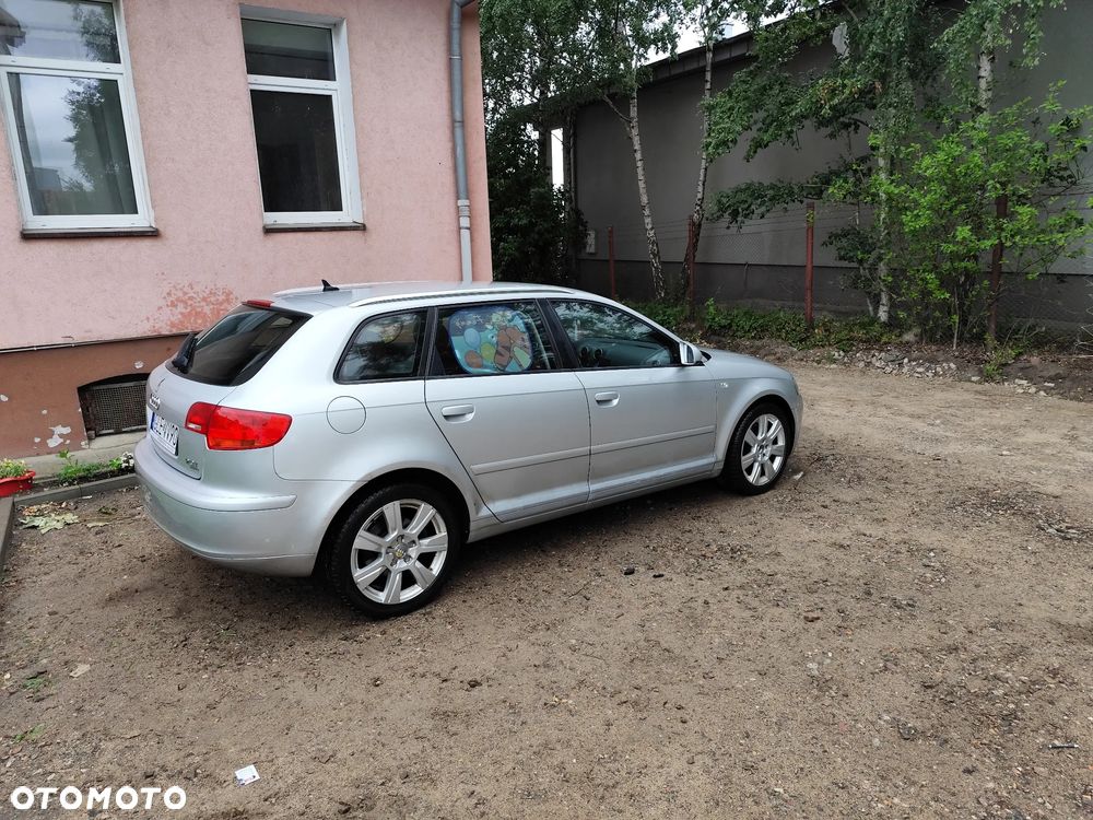 Audi A3 Sportback 2.0T FSI Quattro Ambition - 4
