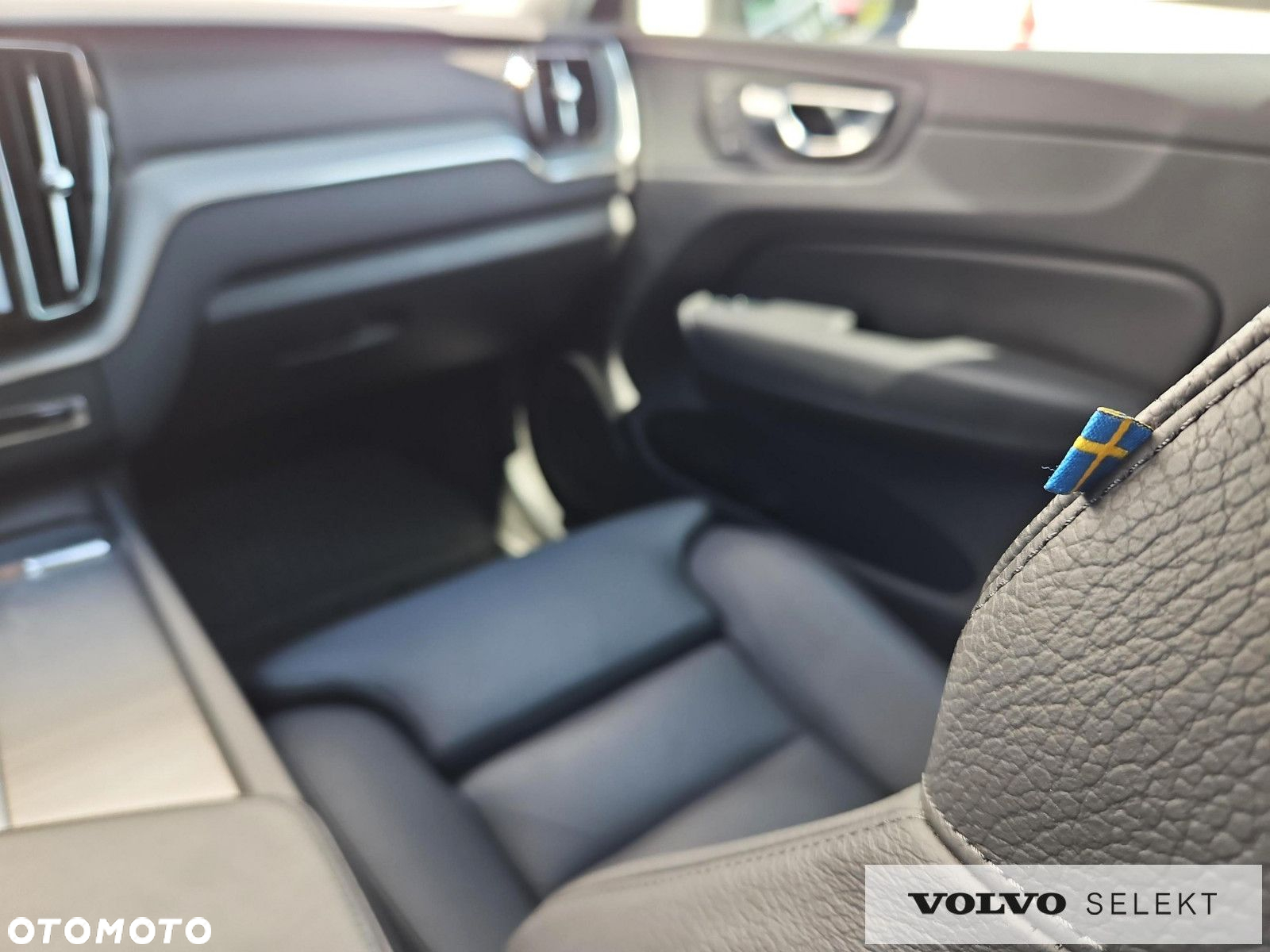 Volvo XC 60 B5 B AWD Plus Dark - 30