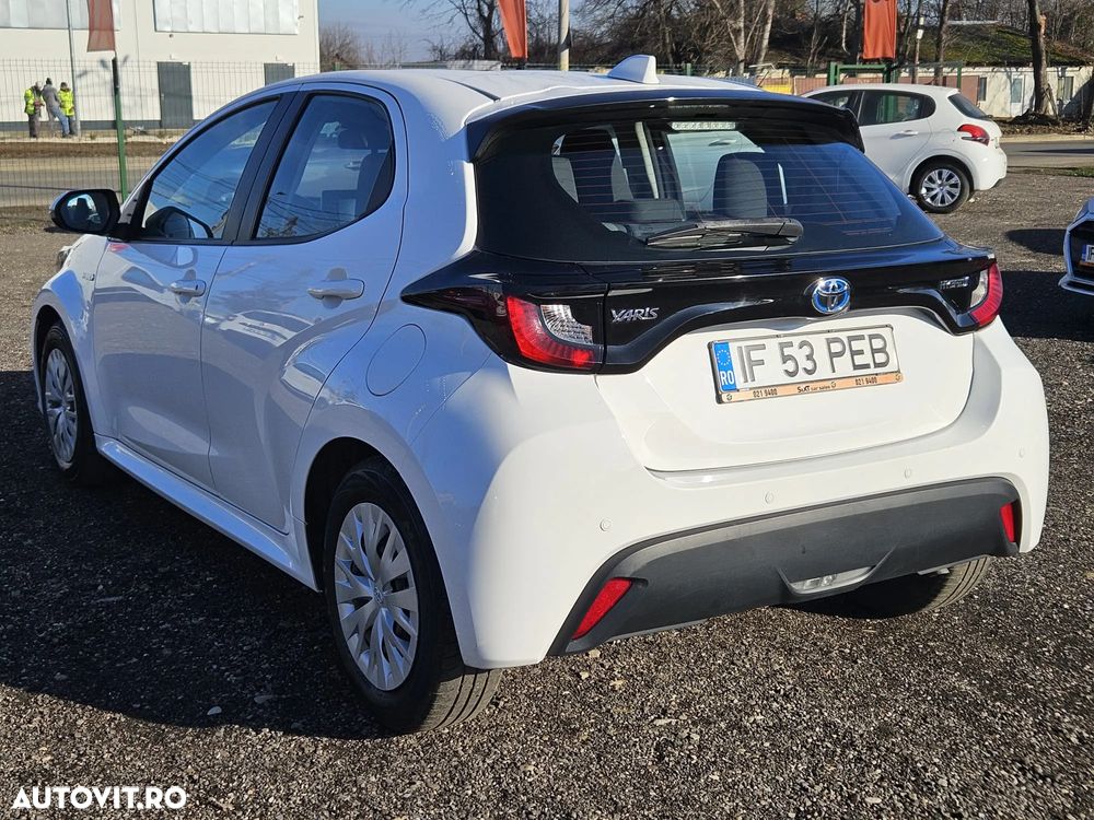 Toyota Yaris - 4