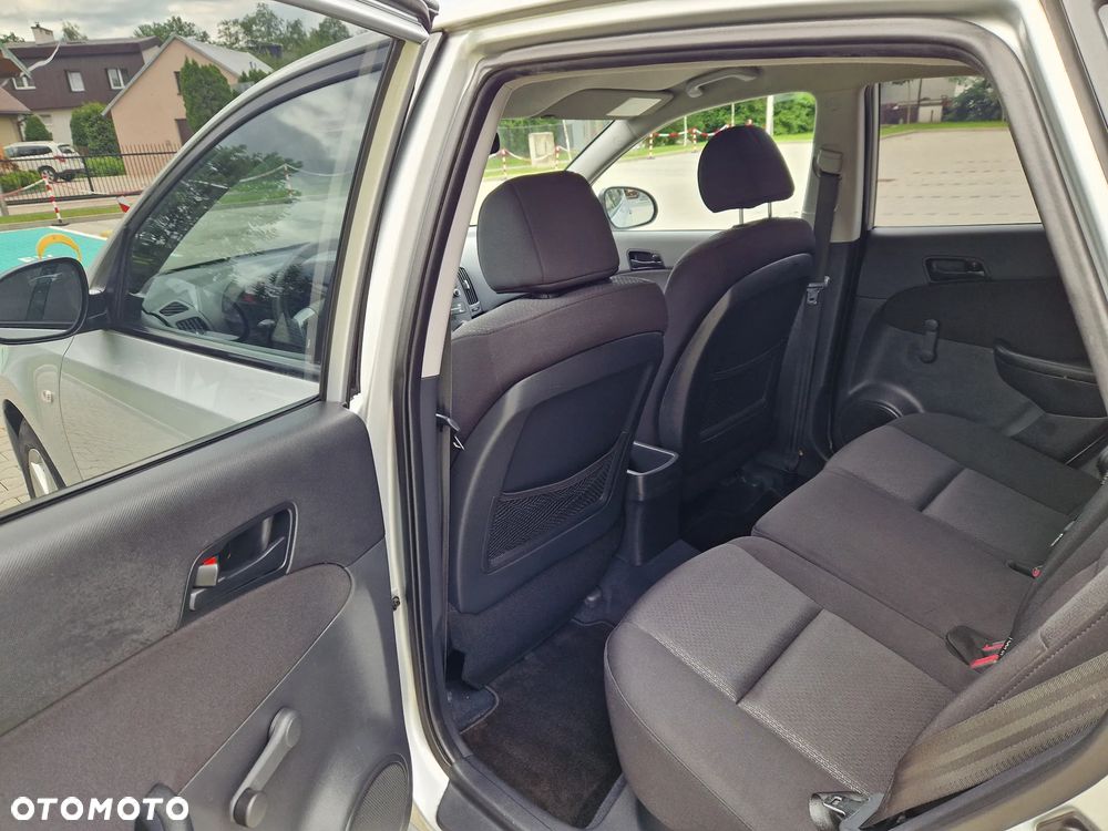Hyundai i30 1.4 Blue Classic - 12