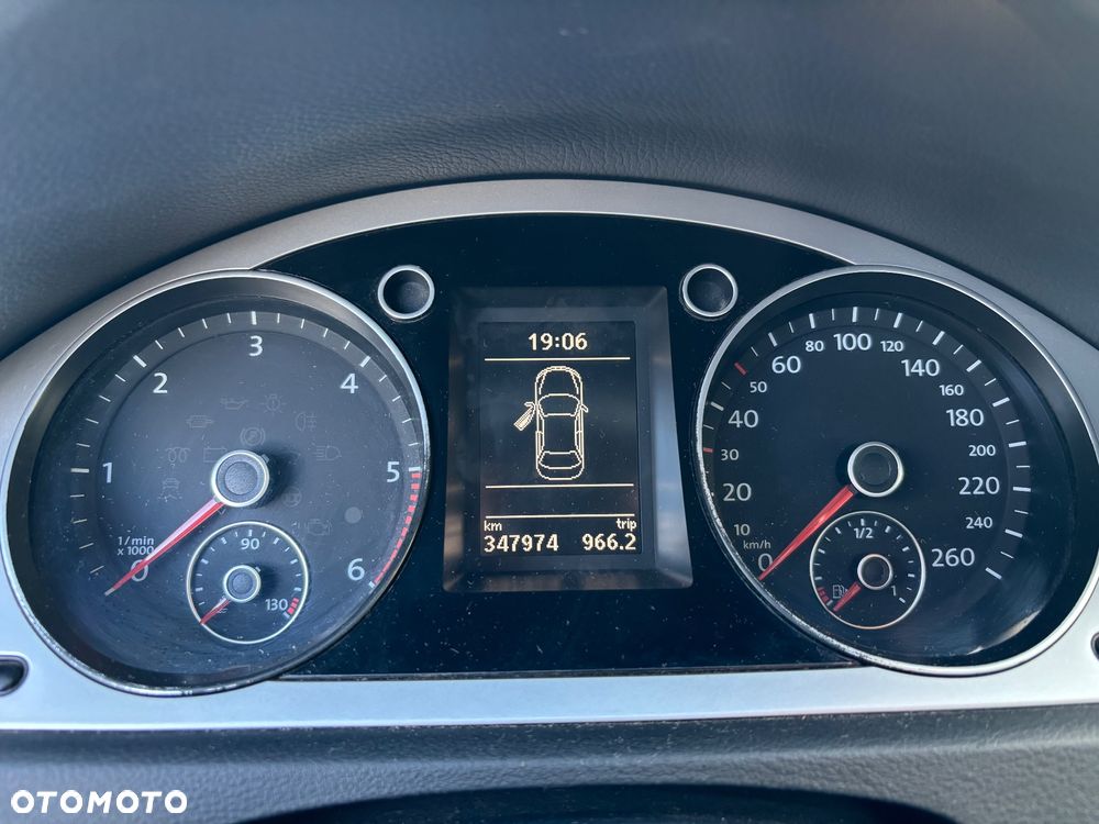 Volkswagen Passat 2.0 TDI Trendline - 11