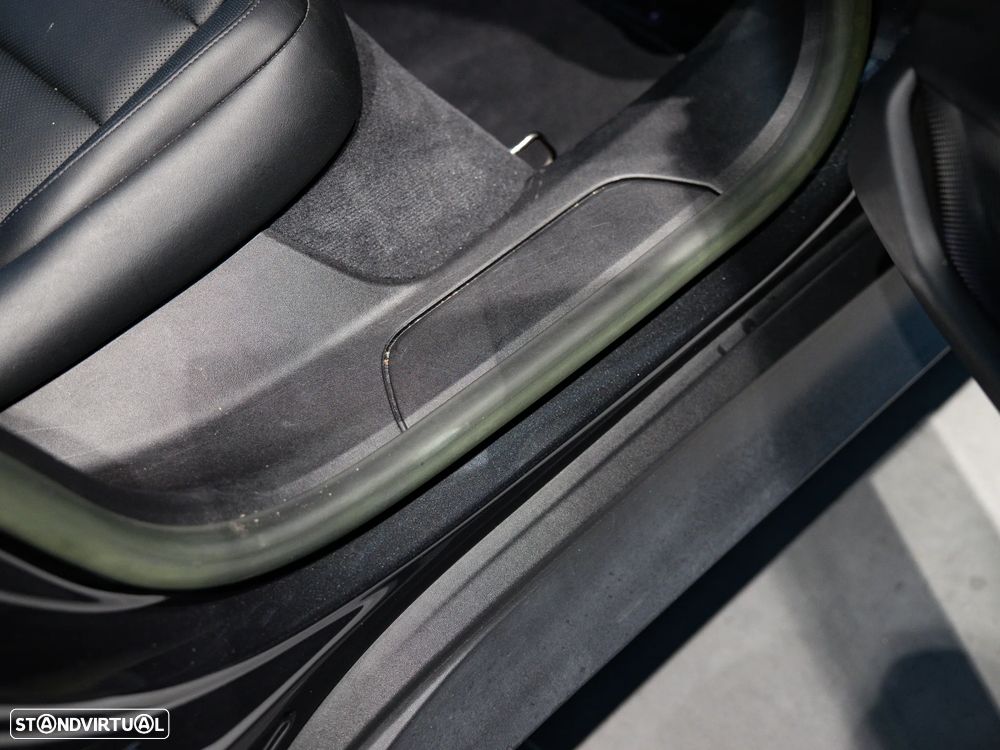 Porsche Taycan Sport Turismo - 39