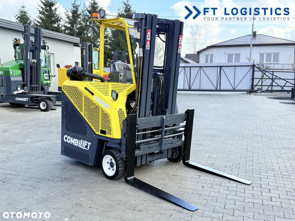 Combilift WÓZEK CZTEROKIERUNKOWY - WIELOKIERUNKOWY | COMBILIFT CB2500 | GAS | TRIPLEX 4900MM | WOLNY SKOK | POZYCJONER WIDEŁ | PRZESUW WIDEŁ | STAN IDEALNY | Szeroka oferta wózków czterokierunkowych i bocznych, dopasowanych do różnorodnych potrzeb i zastosowań - 5