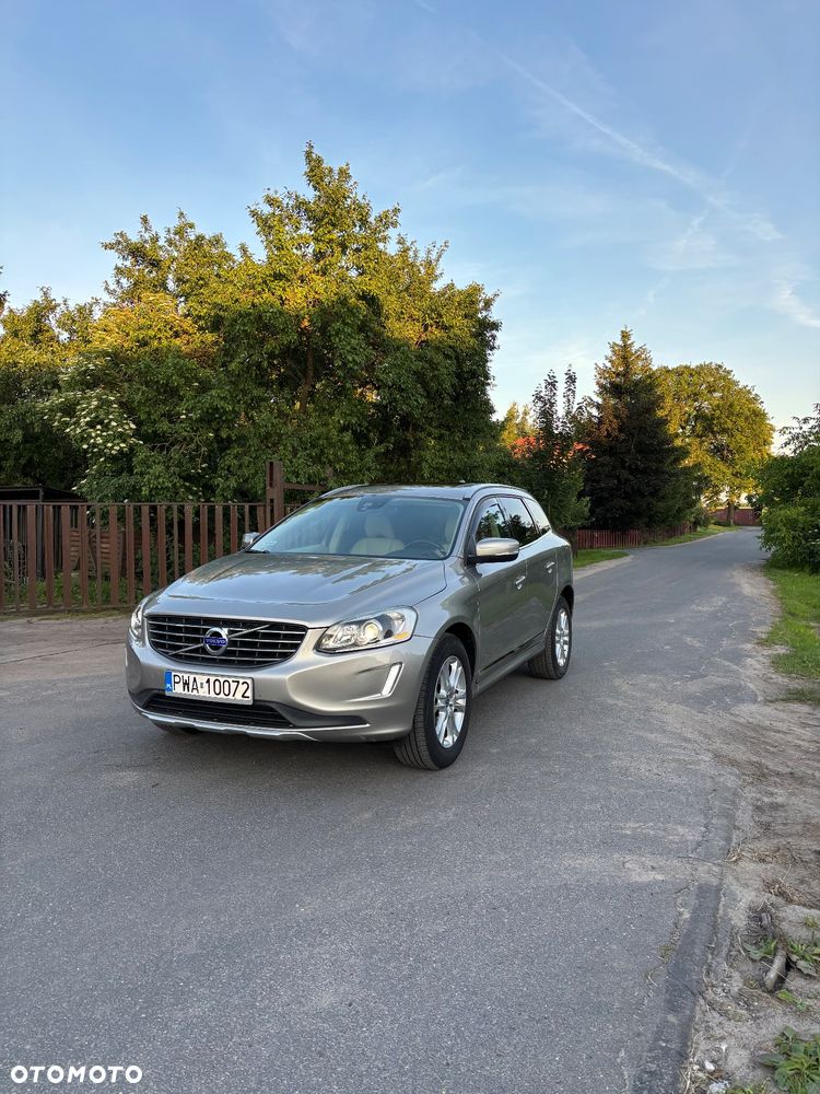 Volvo XC 60 B5 B AWD Essential - 8
