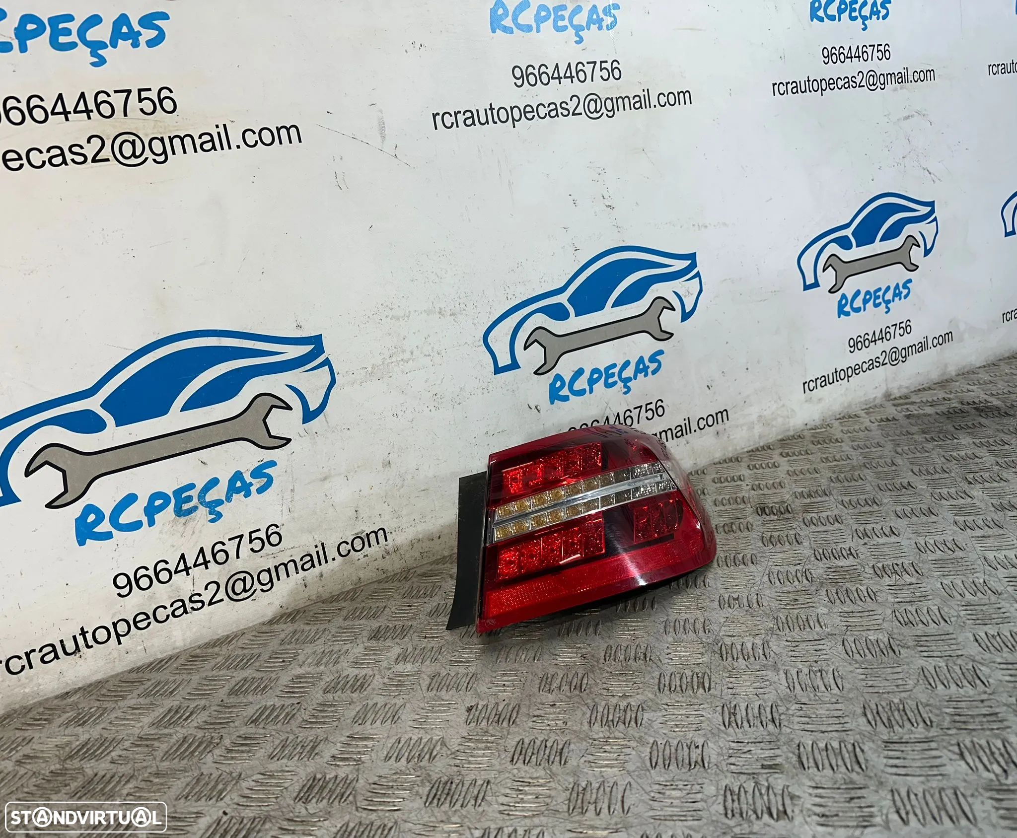 .Farolim Tras Traseiros LED Direito Originais Mercedes-Benz Class E C207 W207Coupe 2008 a 2017 - 1