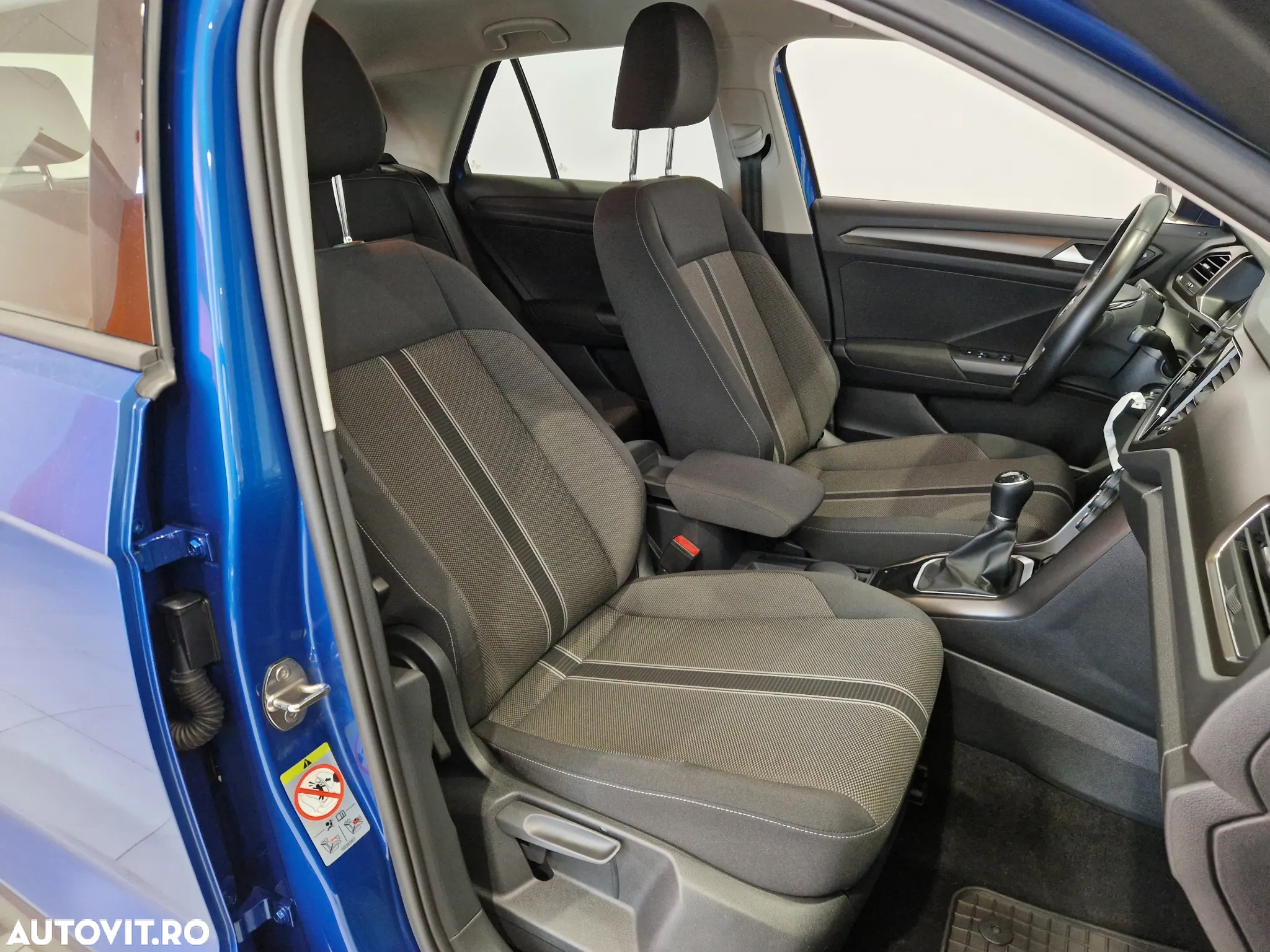 Volkswagen T-ROC 1.0 TSI Design - 13